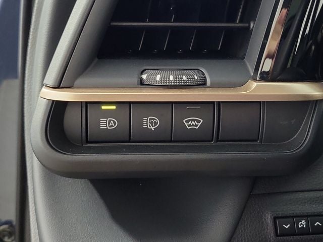 2025 Toyota Crown Signia Limited