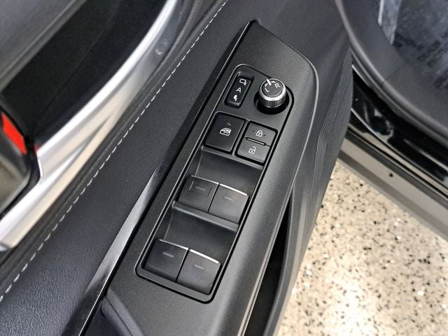 2024 Toyota Venza LE