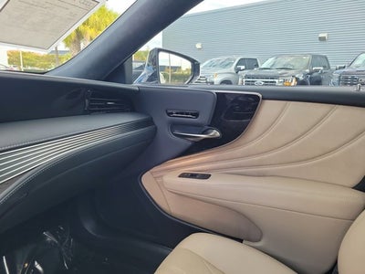 2023 Lexus LS 500 Base