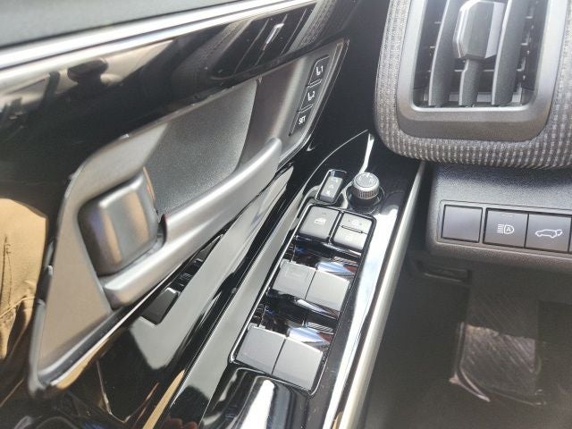 2025 Subaru Solterra Limited