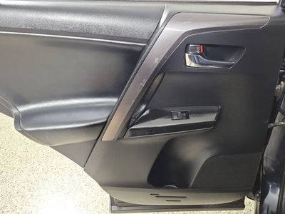 2018 Toyota RAV4 Hybrid SE