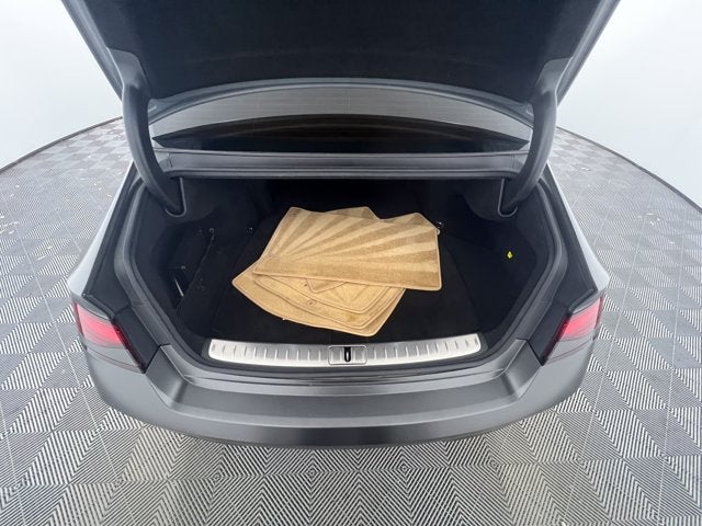 2023 Genesis G90 e-SC