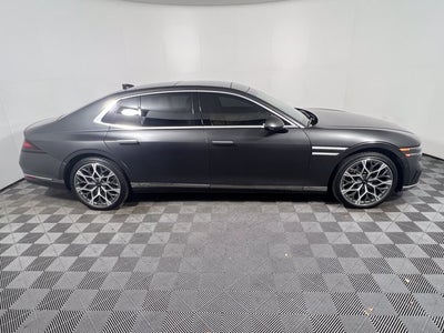 2023 Genesis G90 e-SC