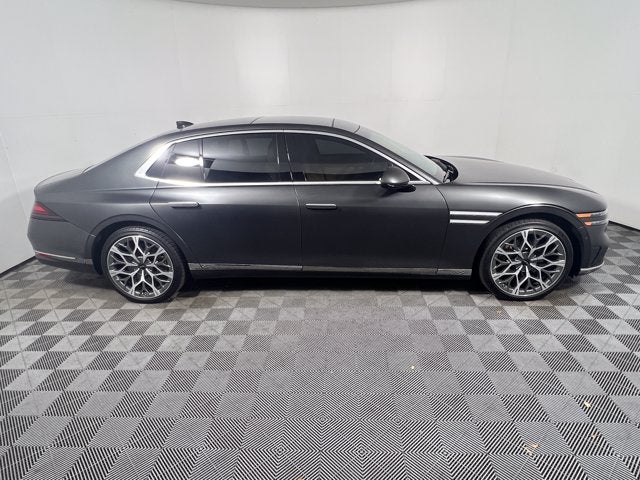 2023 Genesis G90 e-SC