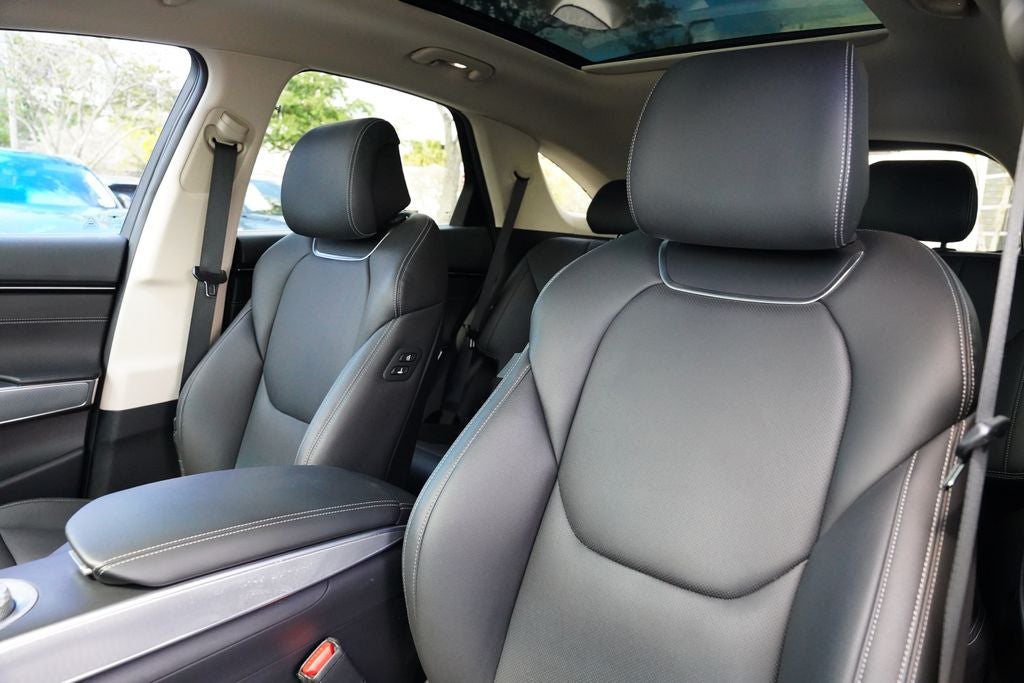 2023 Genesis GV70 2.5T FACTORY FROZEN PAINT!