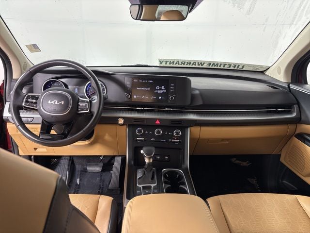 2023 Kia Carnival LX