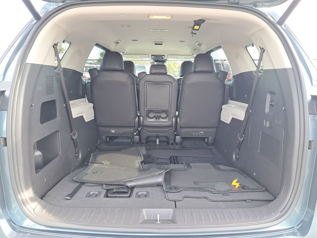 2024 Kia Carnival EX