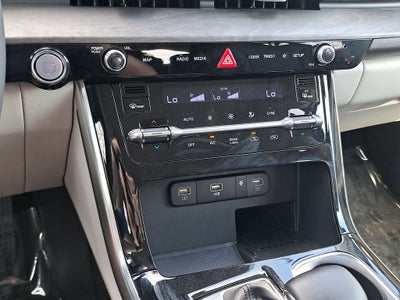 2024 Kia Carnival EX