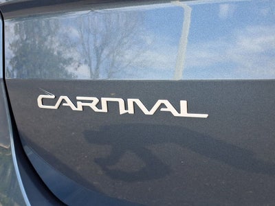 2024 Kia Carnival EX