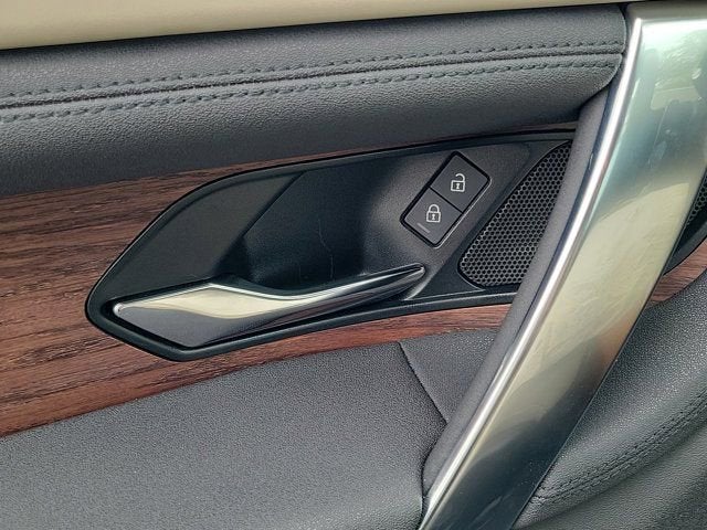 2025 Land Rover Discovery Sport S