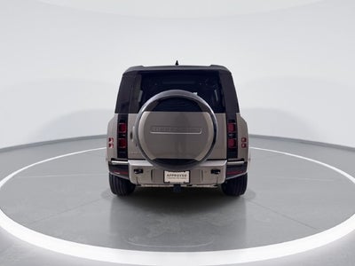 2025 Land Rover Defender X-Dynamic SE