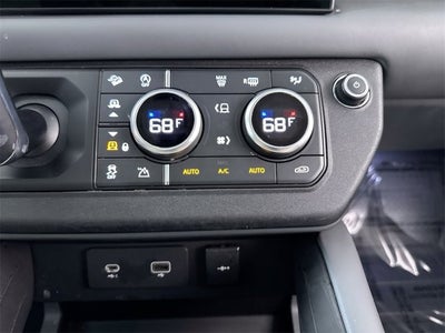 2024 Land Rover Defender X-Dynamic SE