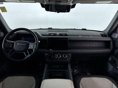 2024 Land Rover Defender X-Dynamic SE