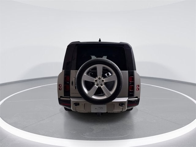 2024 Land Rover Defender X-Dynamic SE