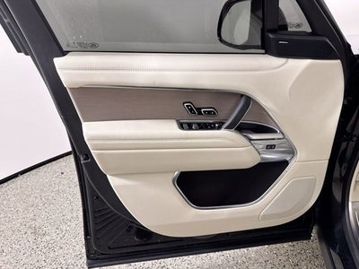 2025 Land Rover Range Rover SE