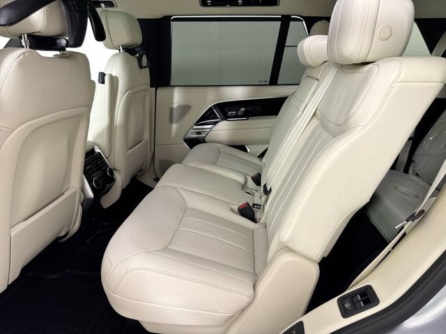 2025 Land Rover Range Rover SE