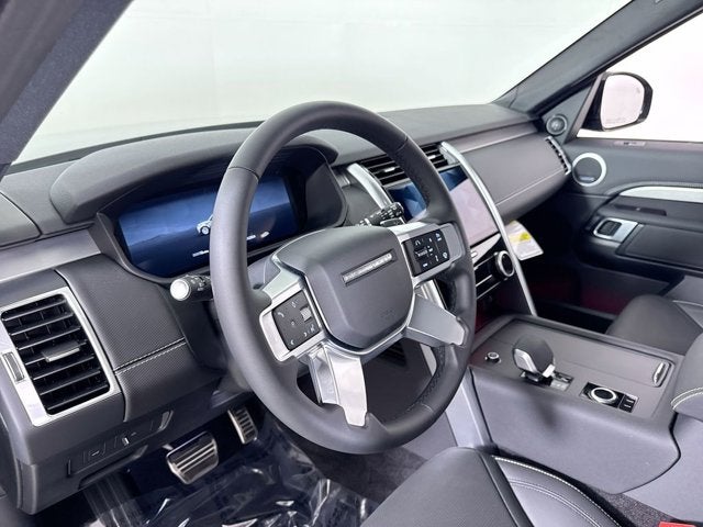 2025 Land Rover Discovery Dynamic SE