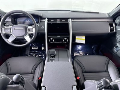 2025 Land Rover Discovery Dynamic SE