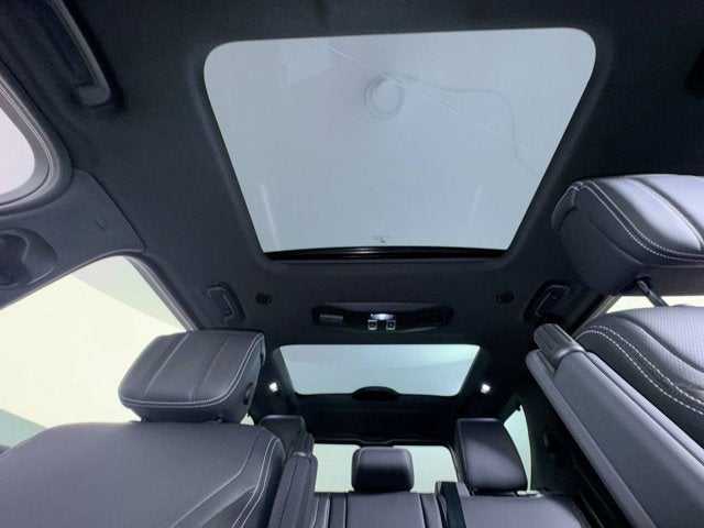 2025 Land Rover Discovery Dynamic SE