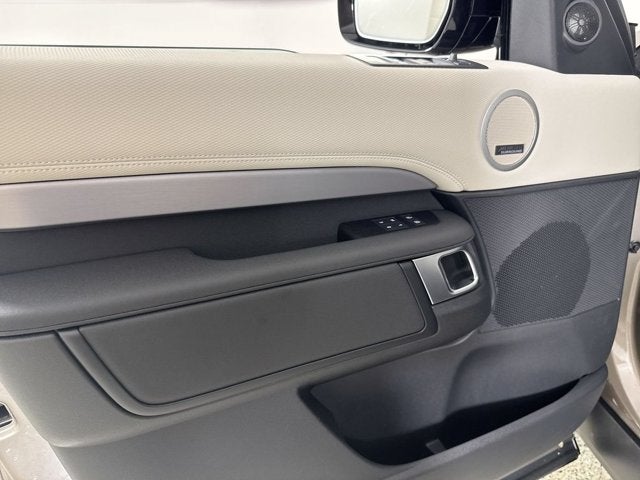 2025 Land Rover Discovery Dynamic SE