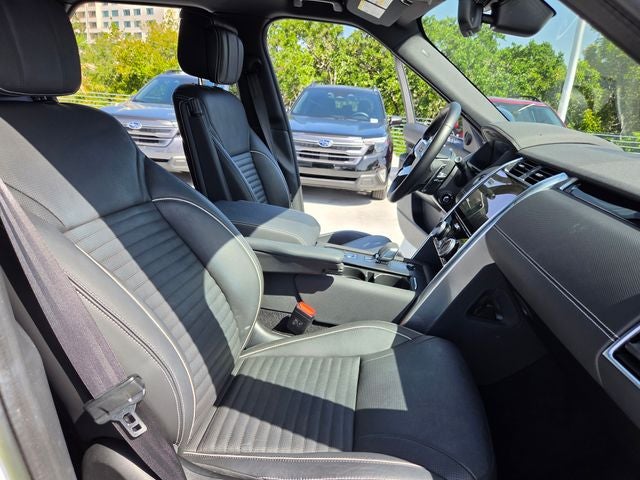 2023 Land Rover Discovery Metropolitan Edition