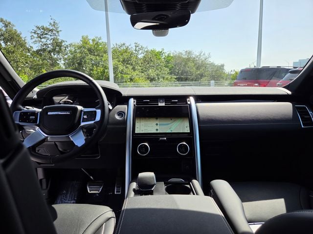 2023 Land Rover Discovery Metropolitan Edition