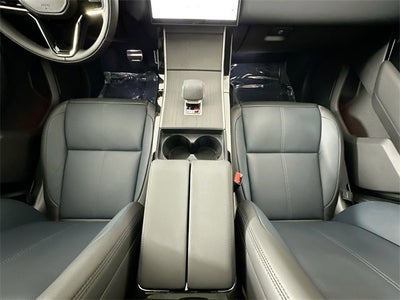 2026 Land Rover Range Rover Velar Dynamic SE