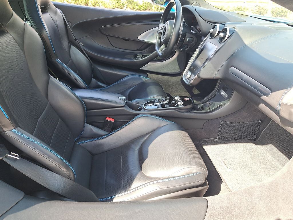2022 McLaren GT Base