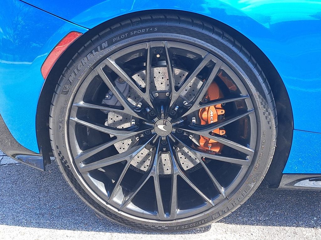 2022 McLaren GT Base