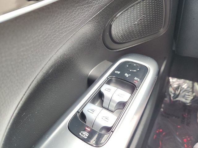 2025 Mercedes-Benz C 300 C 300