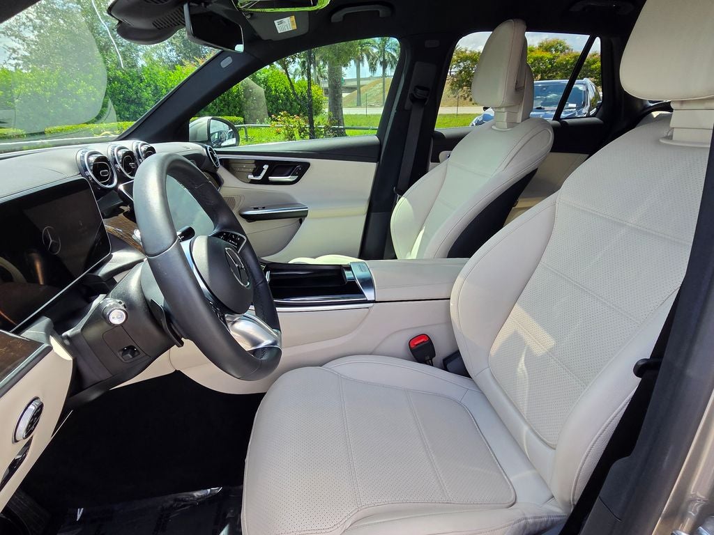 2023 Mercedes-Benz GLC 300 GLC 300