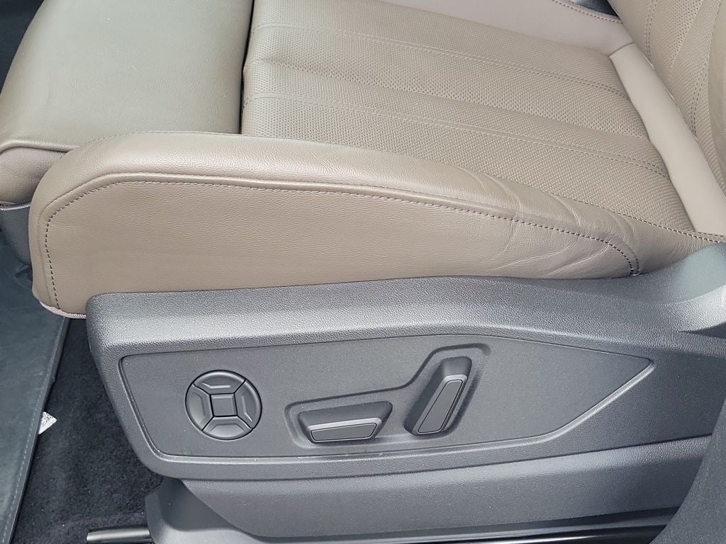 2025 Audi Q5 2.0T Premium Plus quattro