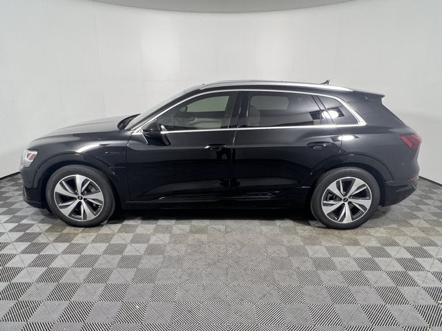 2024 Audi Q8 e-tron Premium Plus