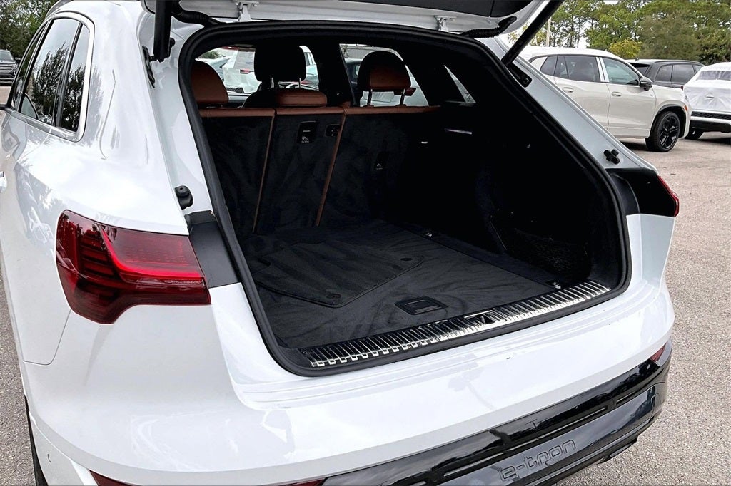 2024 Audi Q8 e-tron Premium Plus quattro