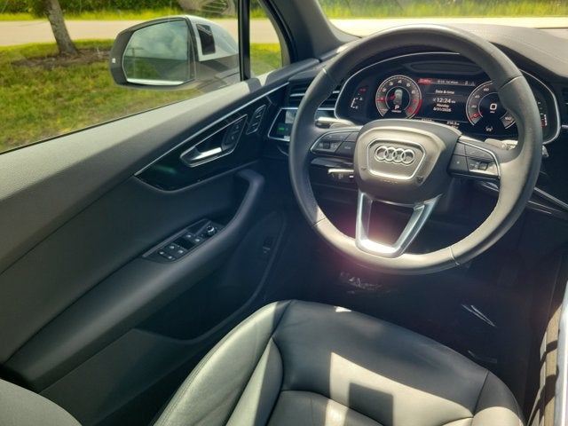 2023 Audi Q7 45 Premium