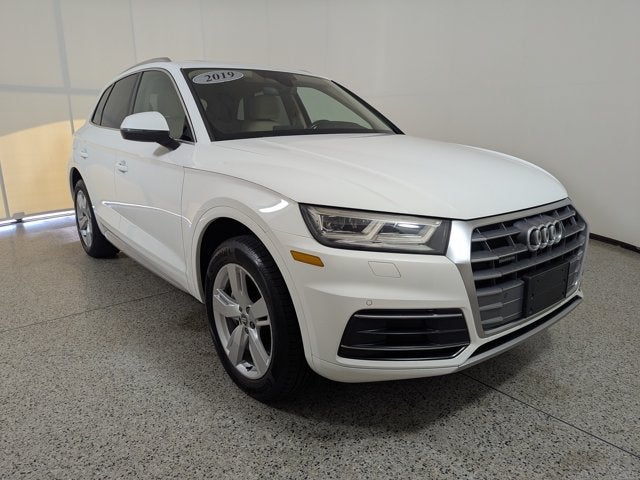 2019 Audi Q5 Premium Plus 45 TFSI quattro