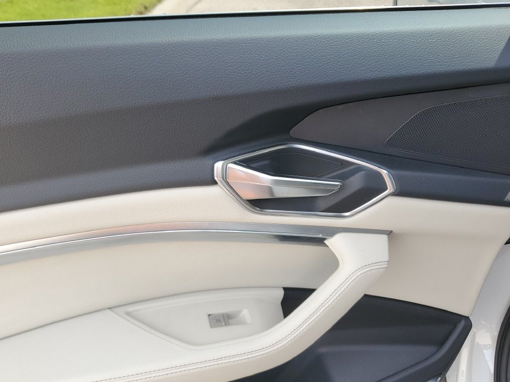 2024 Audi Q8 Sportback e-tron Premium Plus S line quattro