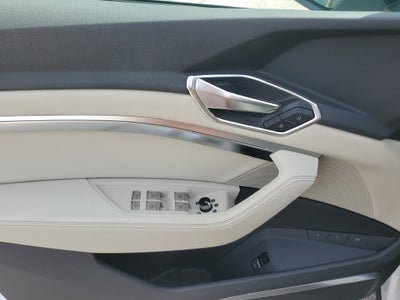 2024 Audi Q8 Sportback e-tron Premium Plus S line quattro