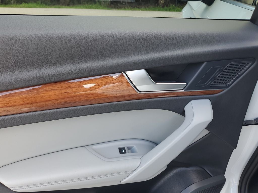 2023 Audi Q5 45 S line Premium quattro