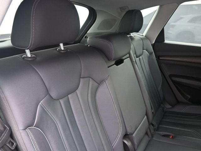 2024 Audi Q5 45 S line Premium quattro