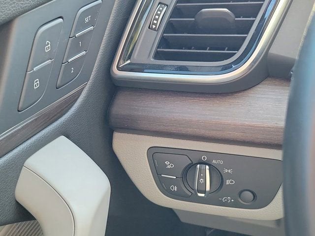 2023 Audi Q5 45 S line Premium