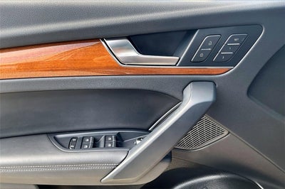 2023 Audi Q5 45 S line Premium Plus quattro