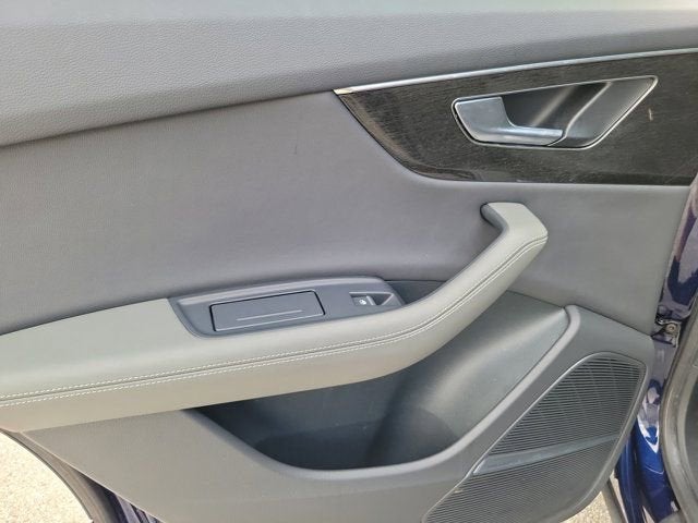 2023 Audi Q8 55 Premium Plus