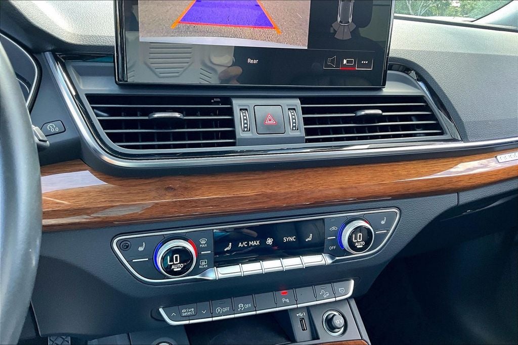 2023 Audi Q5 45 S line Premium quattro