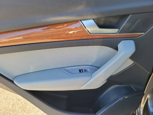 2023 Audi Q5 45 S line Premium