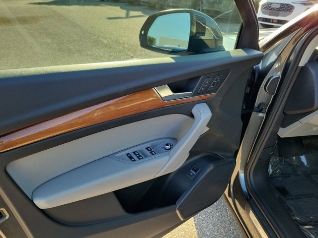 2023 Audi Q5 45 S line Premium