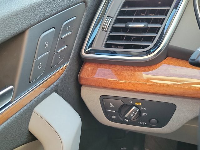 2023 Audi Q5 45 S line Premium