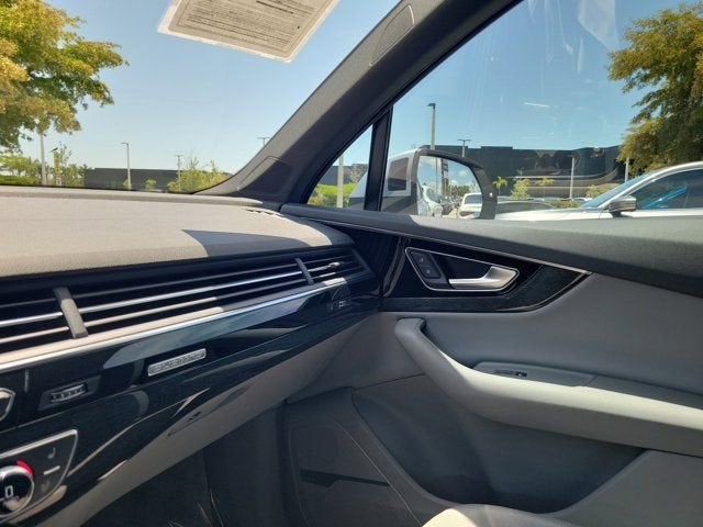 2019 Audi Q7 55 SE Premium Plus
