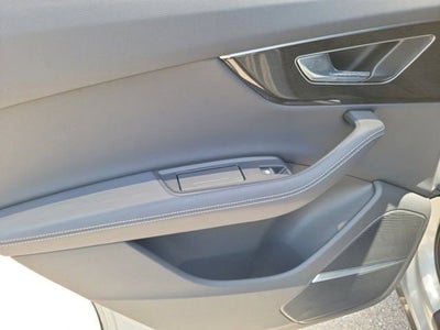 2025 Audi Q7 45 Premium Plus
