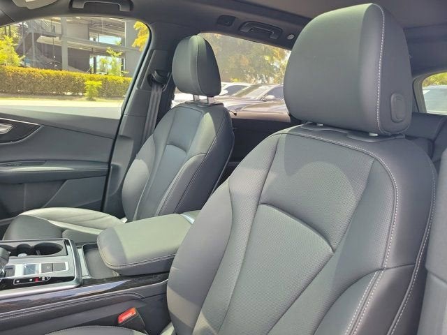 2025 Audi Q7 45 Premium Plus